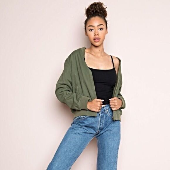 Brandy Melville Olive Green Kasey Bomber - Picture 3 of 4